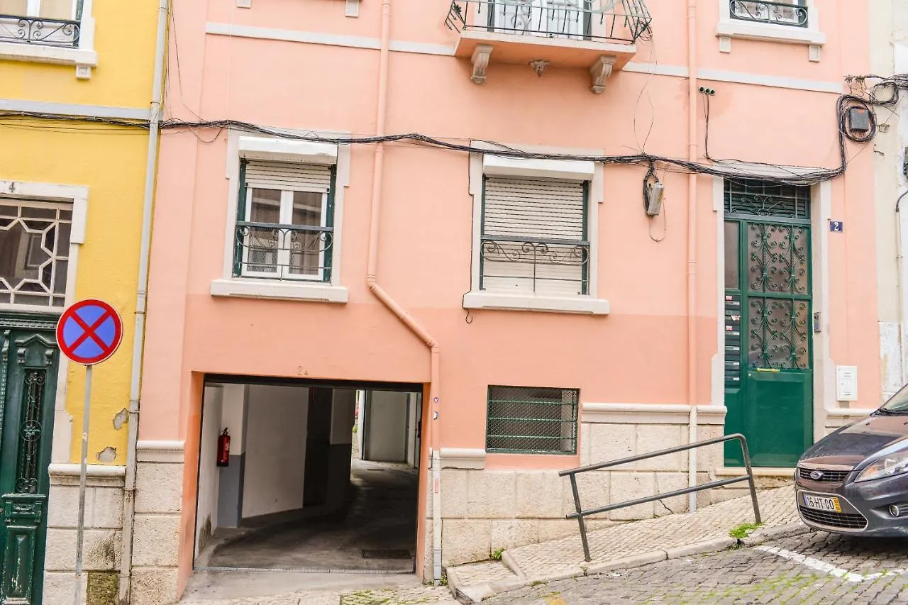 Lisbon Apartment Near Marques Pombal Square