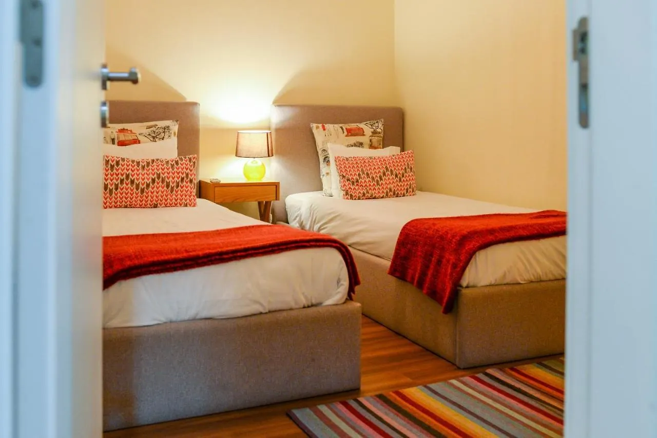 Lisbon Apartment Near Marques Pombal Square