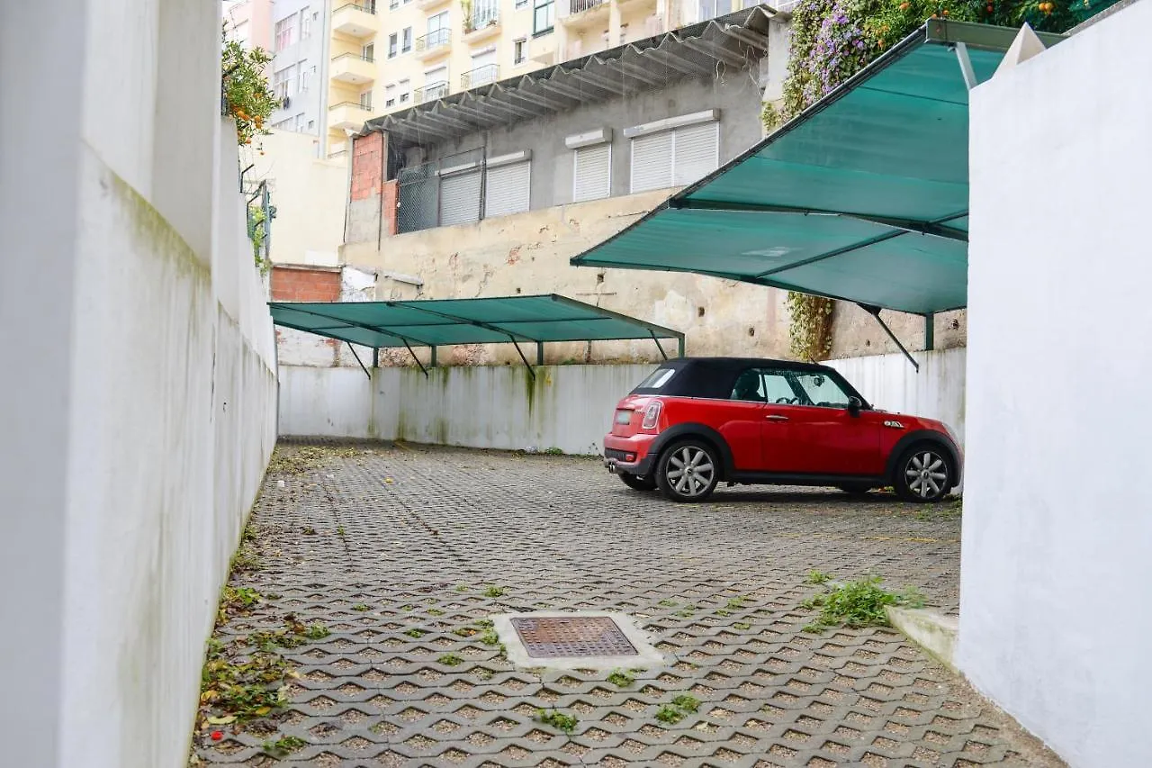 Lisbon Apartment Near Marques Pombal Square